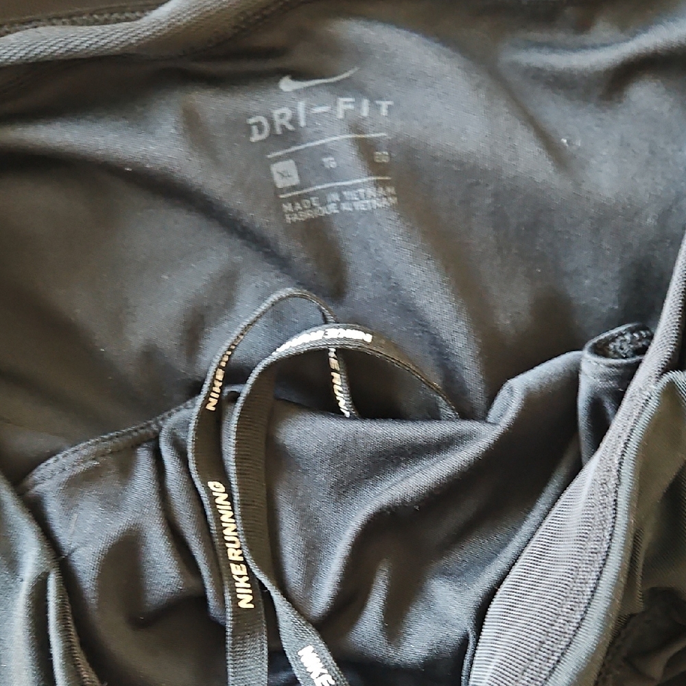 Nike Black Athletic Shorts Lightweight Breathable Design - Picture 5 of 6